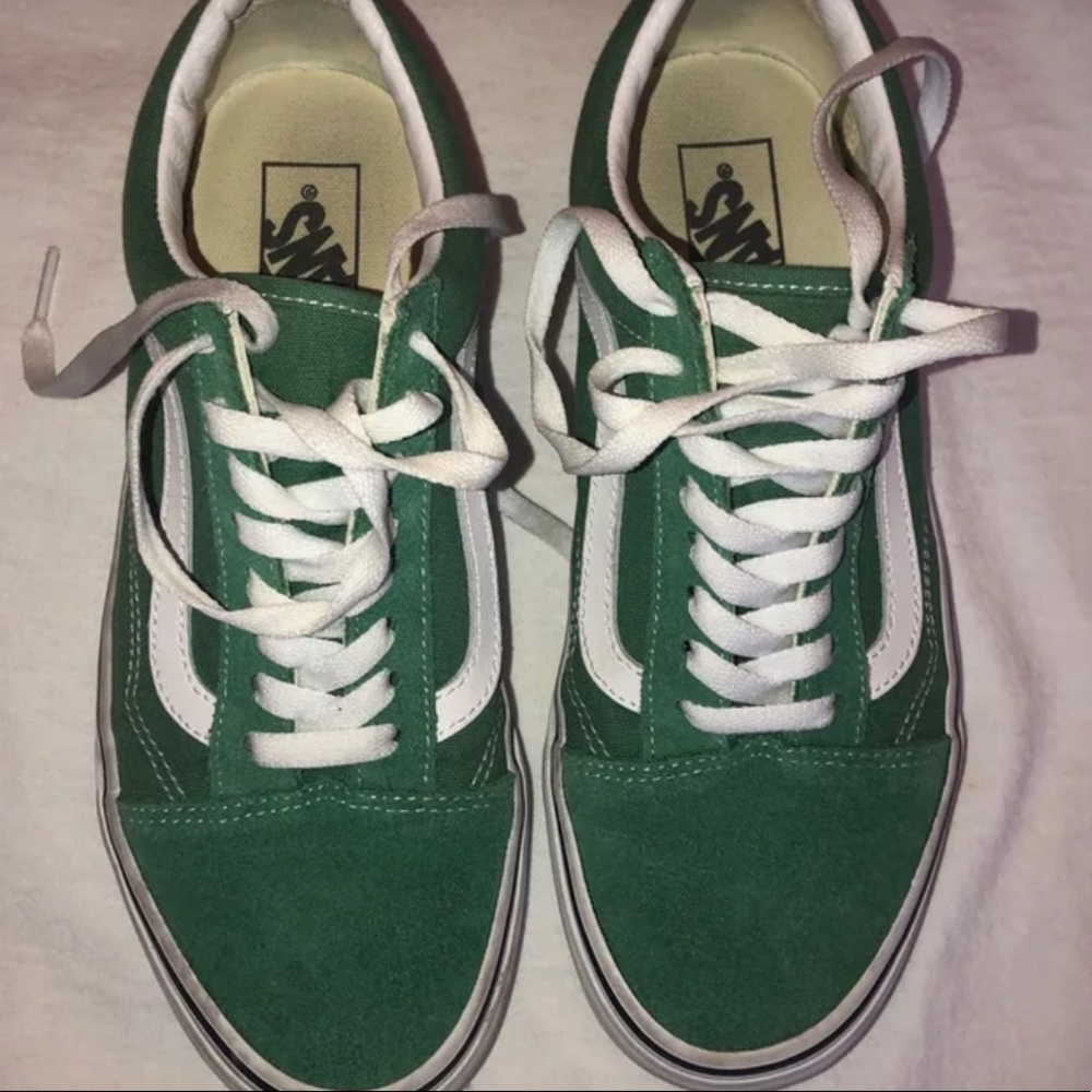 Green Size Women’s 9 Old Skool vans with box